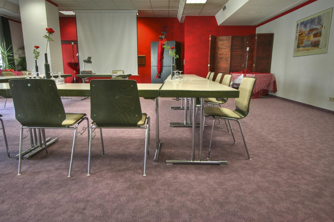Sport Und Tagungshotel Kenzingen Dış mekan fotoğraf