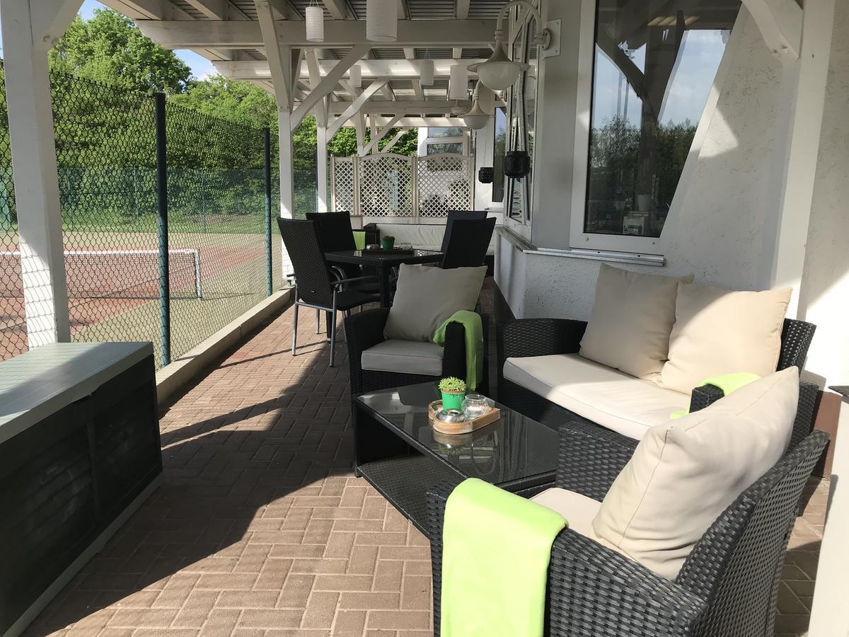 Sport Und Tagungshotel Kenzingen Dış mekan fotoğraf